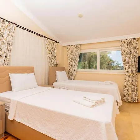 Villa Doğa Manzaralı Kiralık Bezirgan