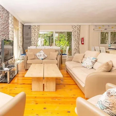 Villa Doğa Manzaralı Kiralık Bezirgan