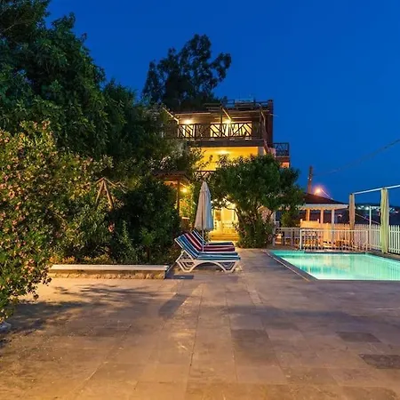 Doga Manzarali Kiralik Villa *