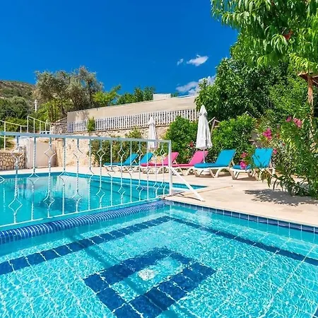 Doga Manzarali Kiralik Villa *
